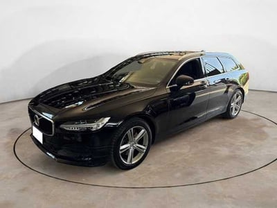 Volvo V90 D4 Geartronic Momentum del 2017 usata a Siena