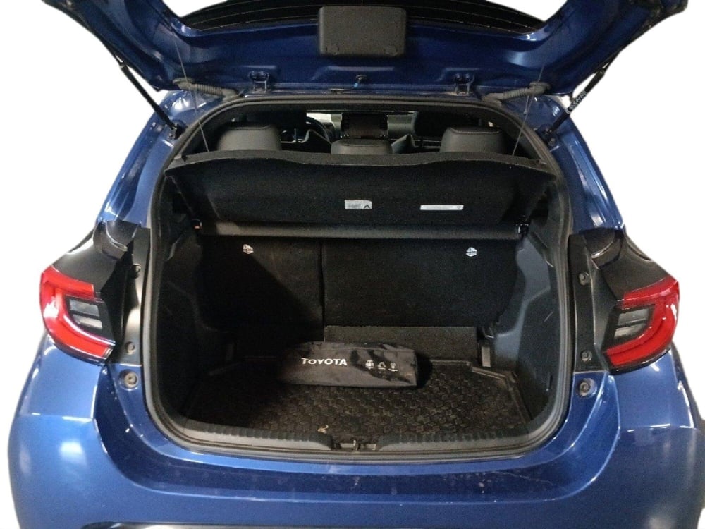 Toyota Yaris usata a Milano (11)