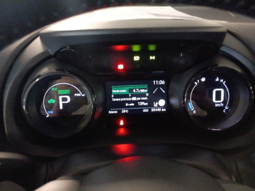 Toyota Yaris usata a Milano (12)