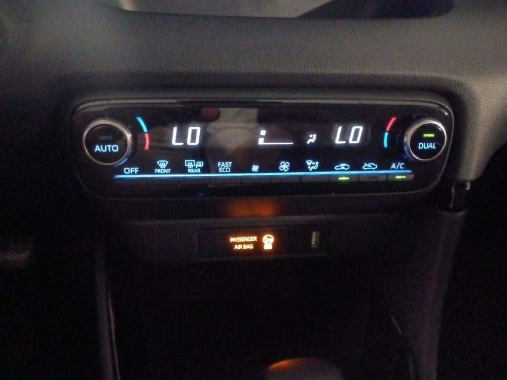 Toyota Yaris usata a Milano (14)