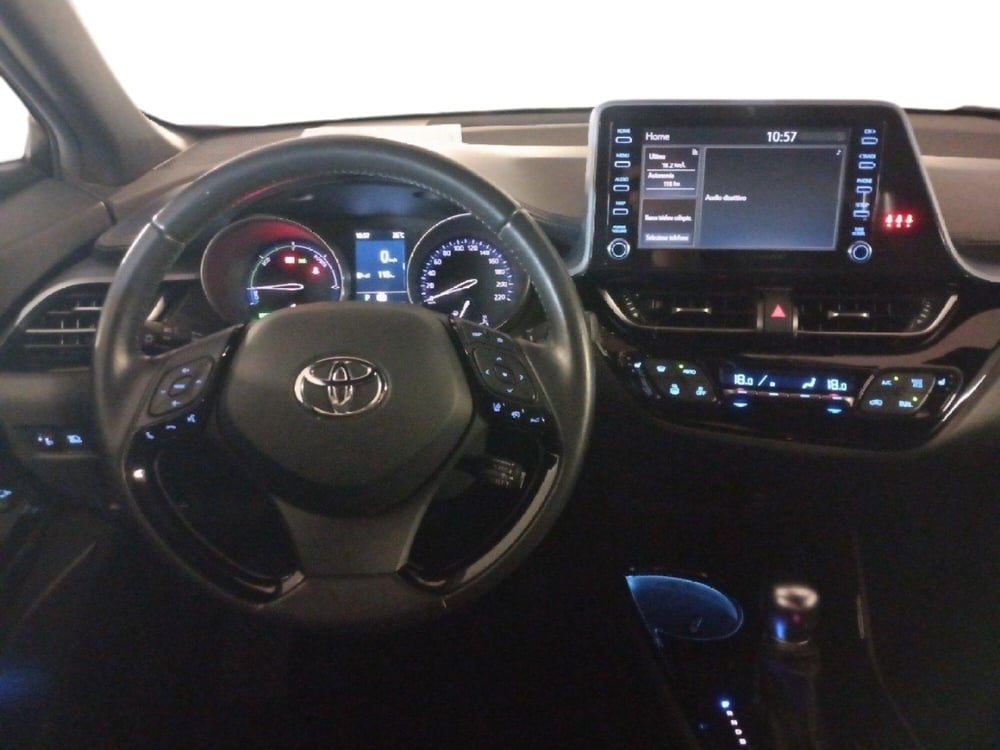 Toyota Toyota C-HR usata a Milano (17)