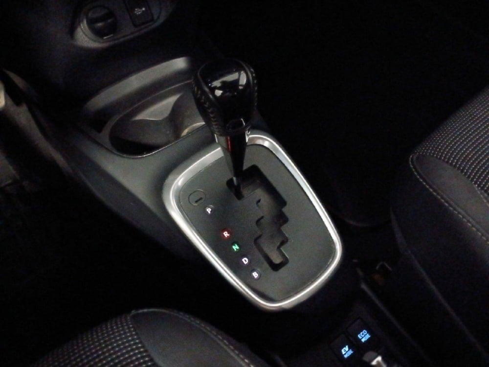 Toyota Yaris usata a Milano (16)