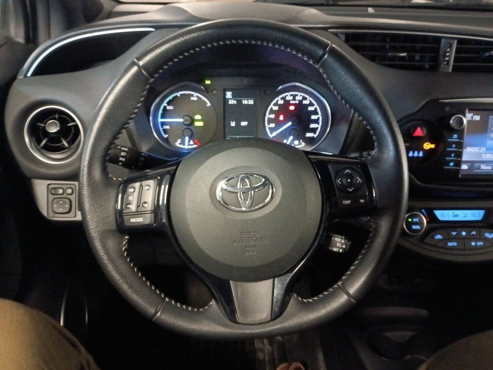 Toyota Yaris usata a Milano (18)