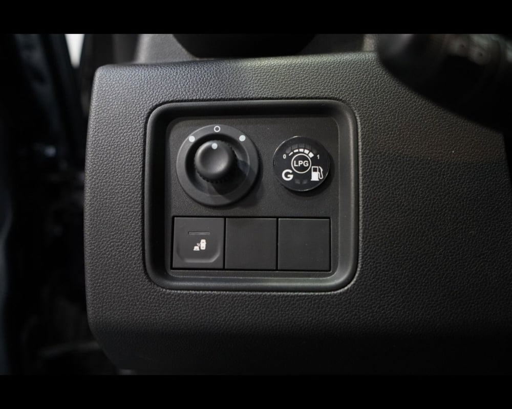 Dacia Duster usata a Venezia (18)