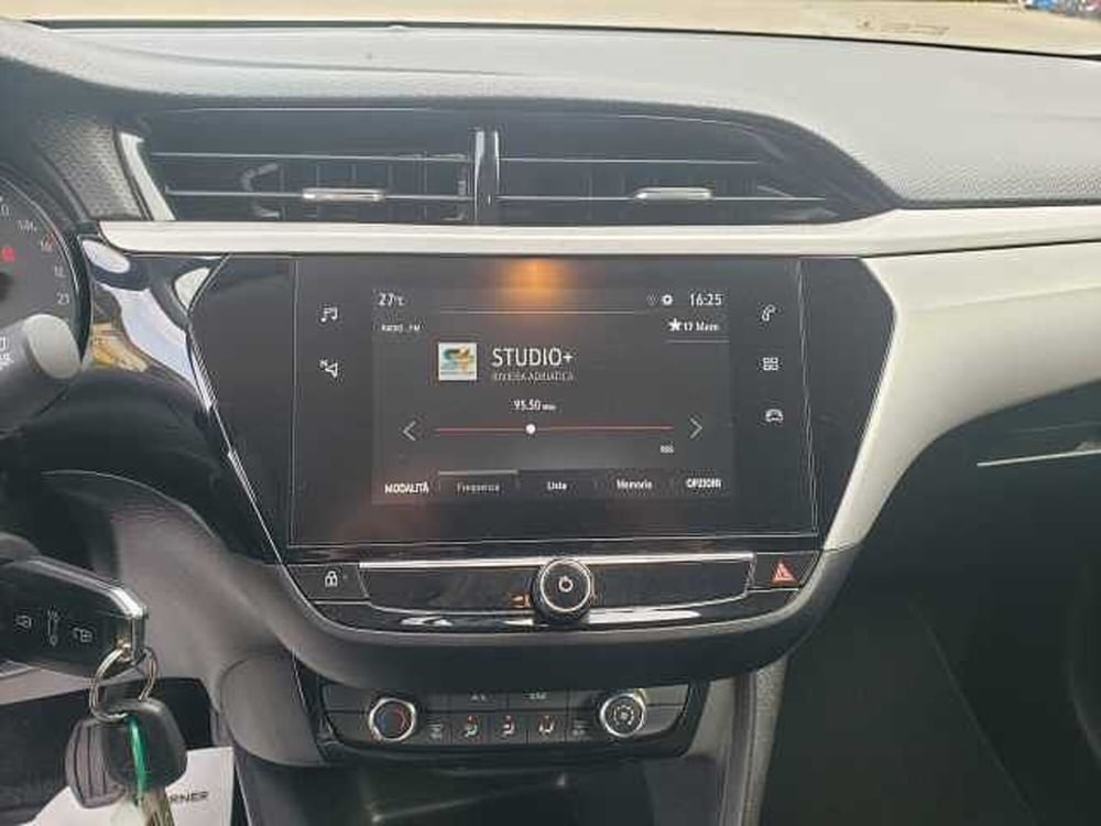 Opel Corsa usata a Pesaro-Urbino (12)