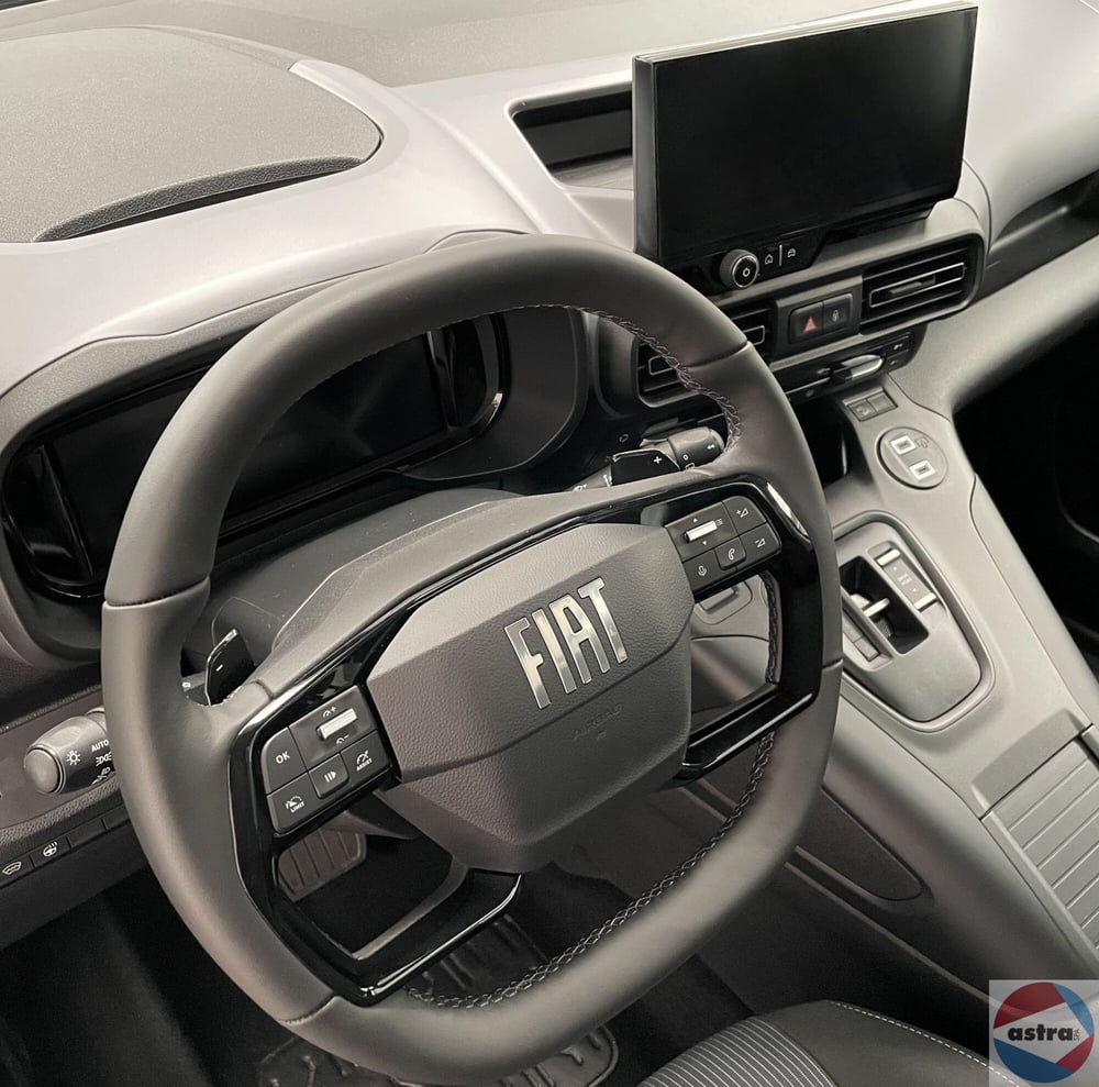 Fiat Doblò usata a Novara (17)