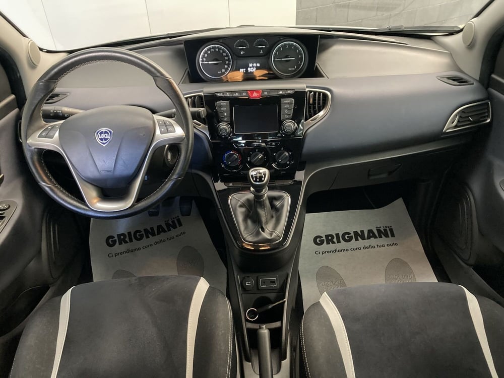 Lancia Ypsilon usata a Pavia (10)
