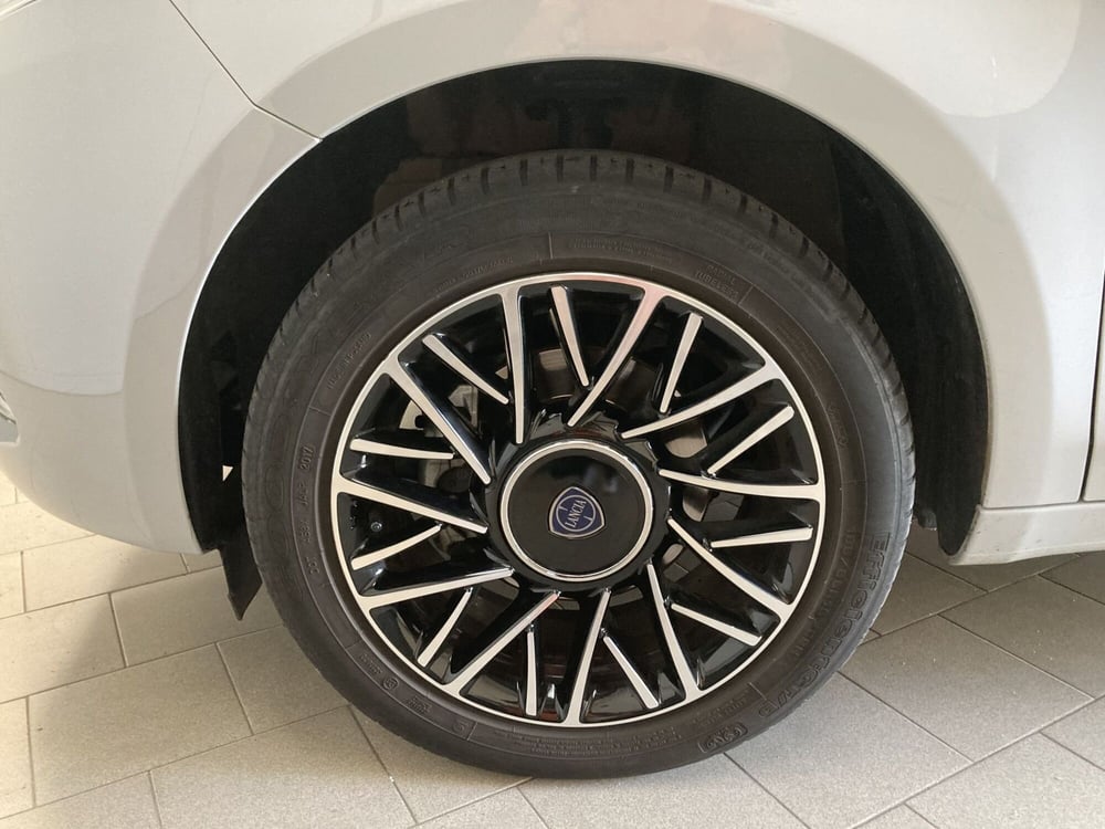 Lancia Ypsilon usata a Pavia (16)