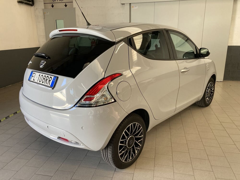 Lancia Ypsilon usata a Pavia (3)