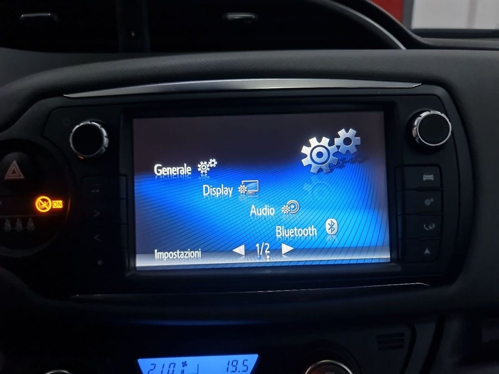 Toyota Yaris usata a Bologna (15)