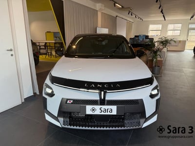 Lancia Ypsilon 1.2 mhev HF Line 110cv e-dct nuova a Benevento