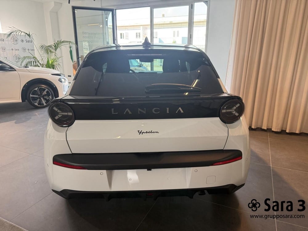 Lancia Ypsilon nuova a Benevento (9)