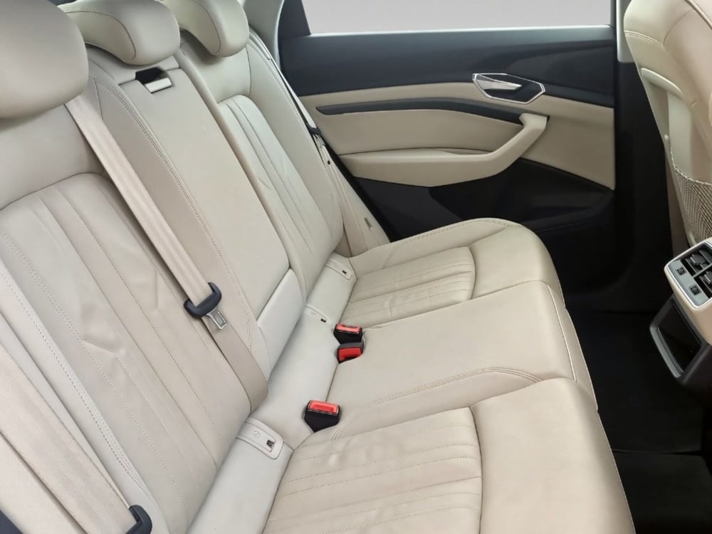 Audi e-tron Sportback usata a Firenze (11)
