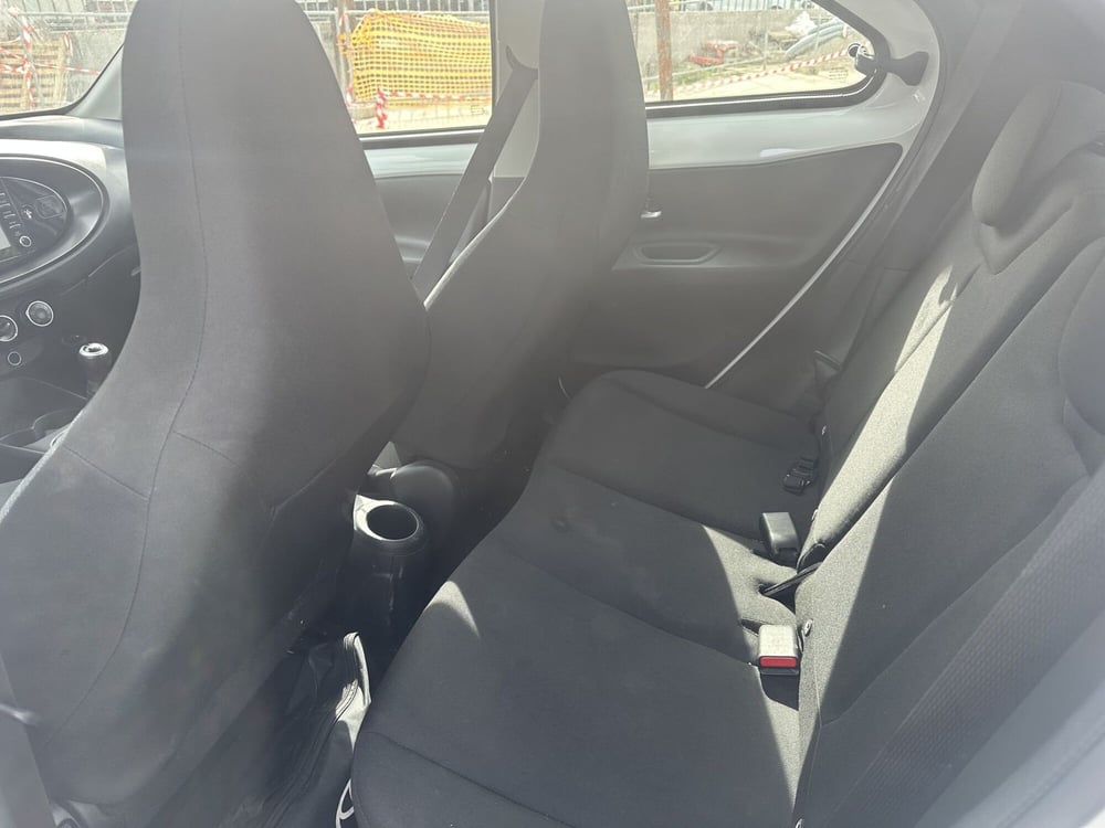 Toyota Aygo X usata a Milano (16)