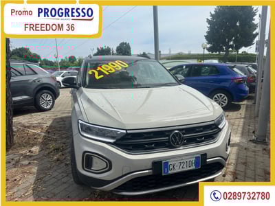 Volkswagen T-Roc 1.0 TSI Life del 2022 usata a Sesto San Giovanni