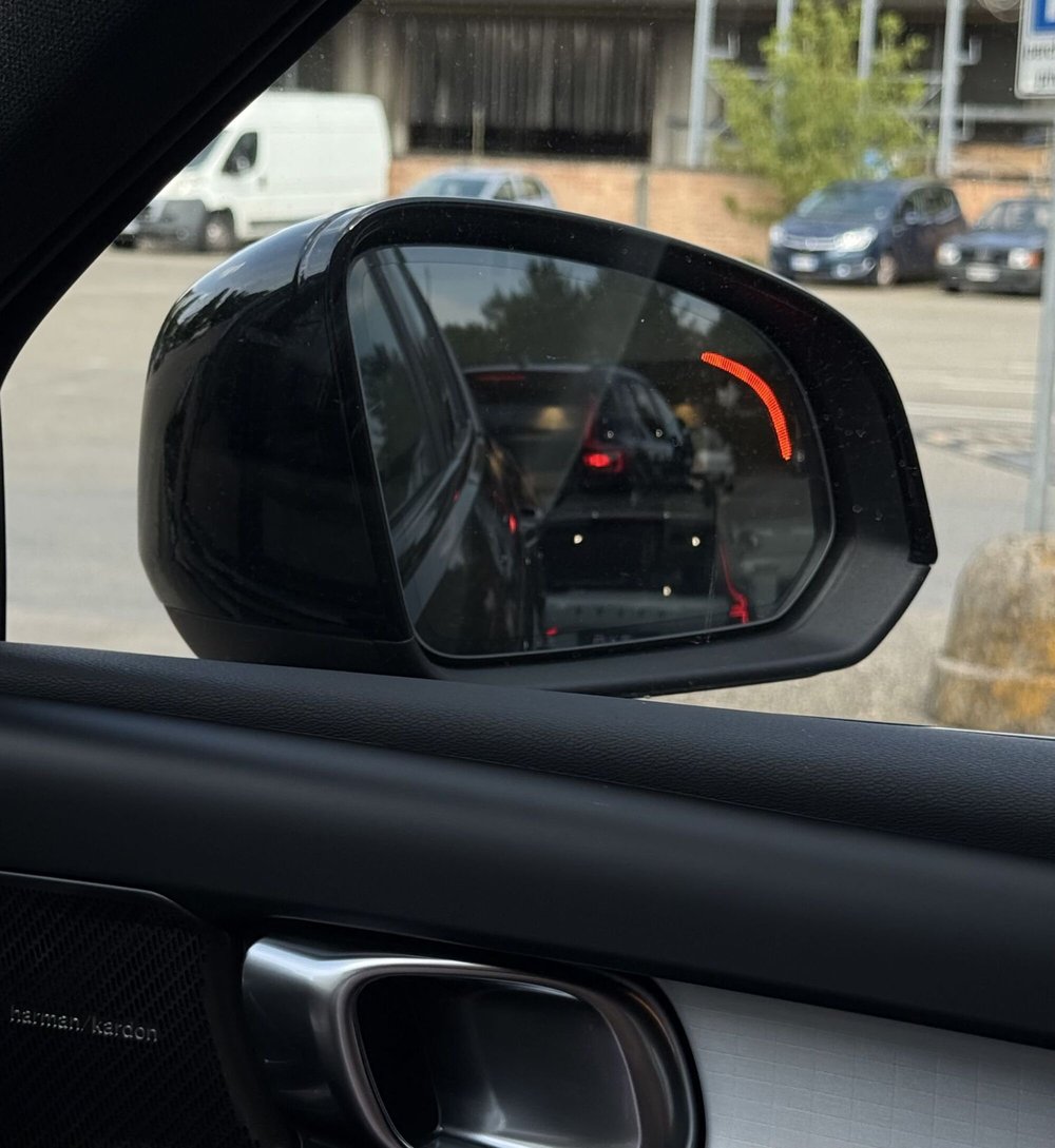 Volvo XC40 usata a Parma (11)