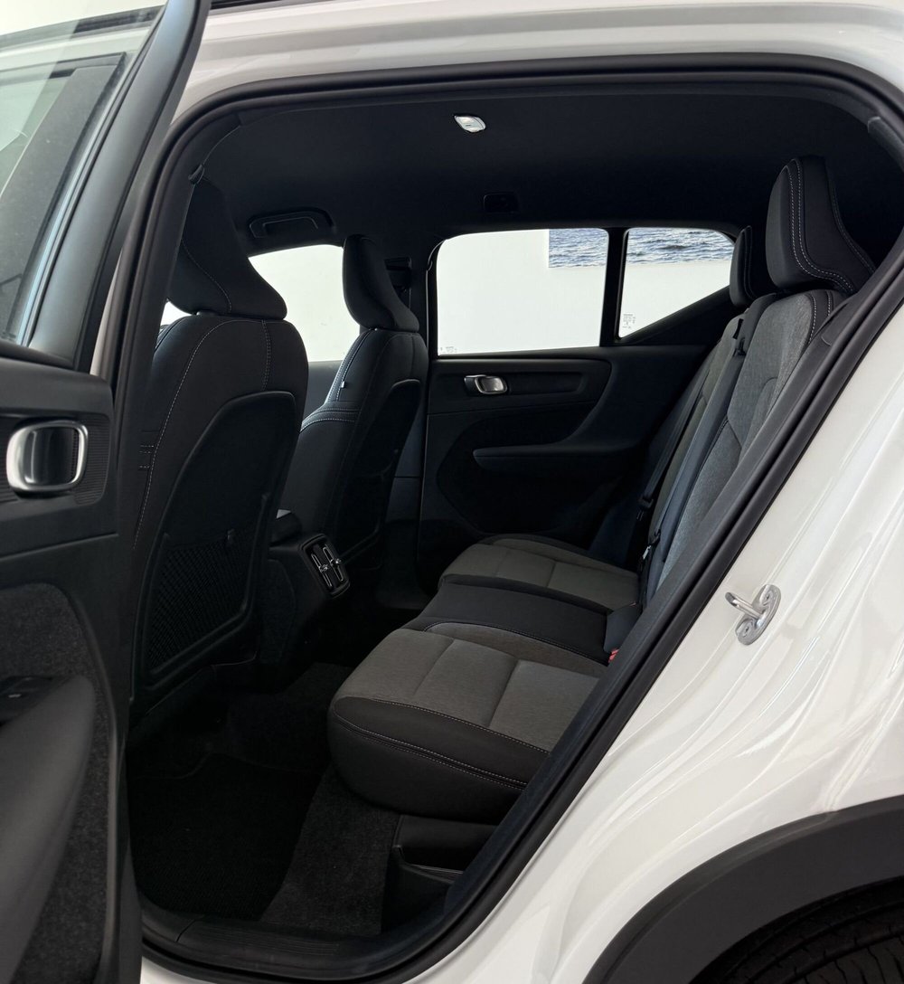 Volvo XC40 nuova a Parma (6)