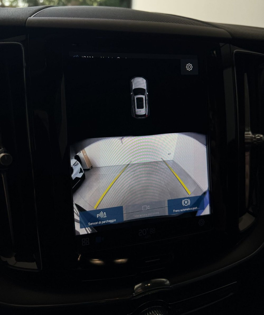 Volvo XC60 usata a Parma (9)