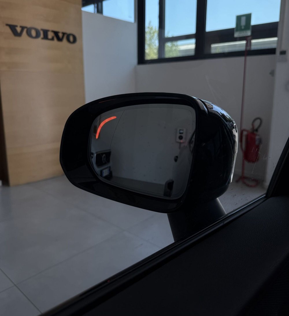 Volvo XC60 usata a Parma (13)