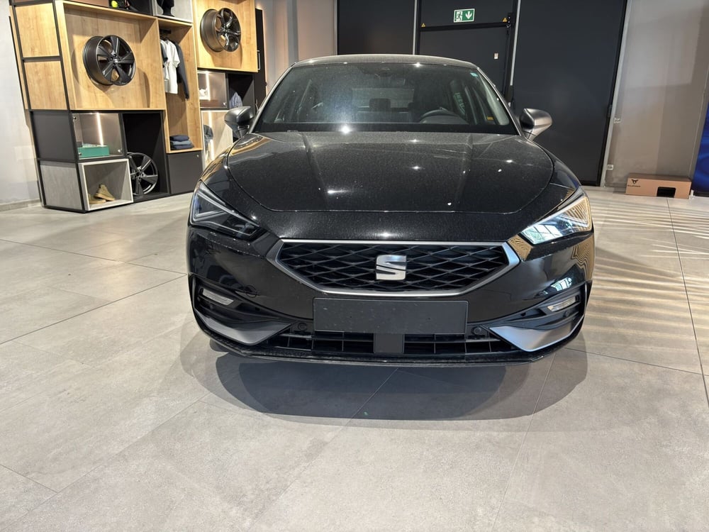 SEAT Leon nuova a Ferrara (2)