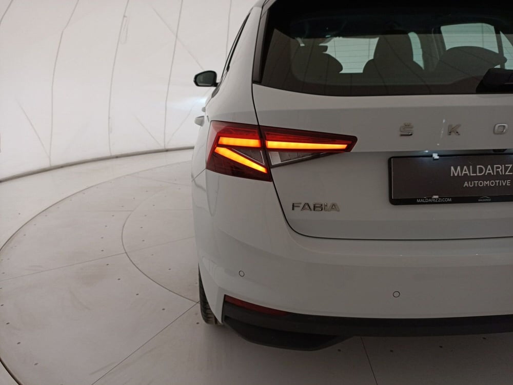 Skoda Fabia usata a Bari (11)
