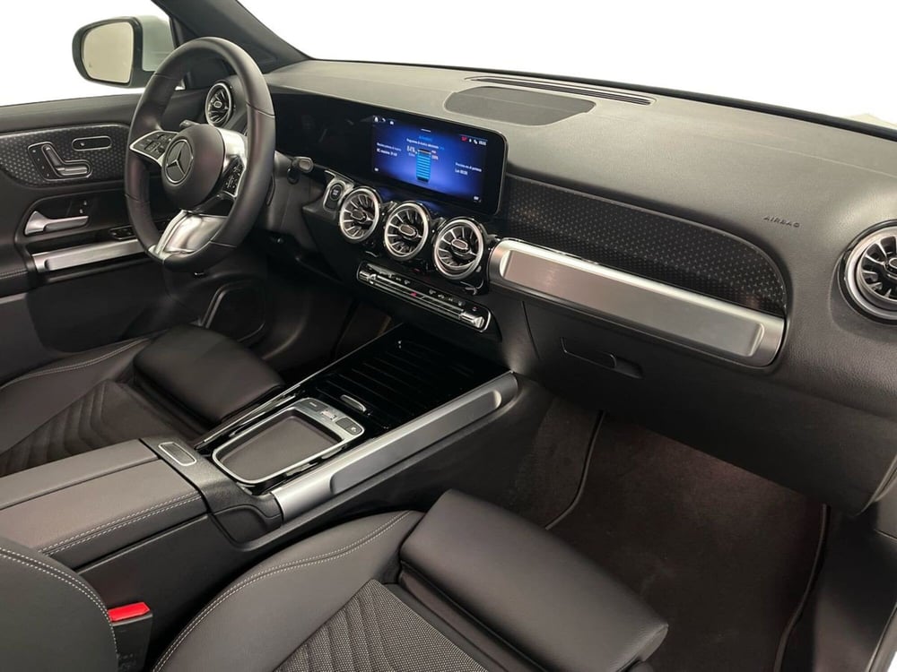 Mercedes-Benz EQB usata a Milano (15)