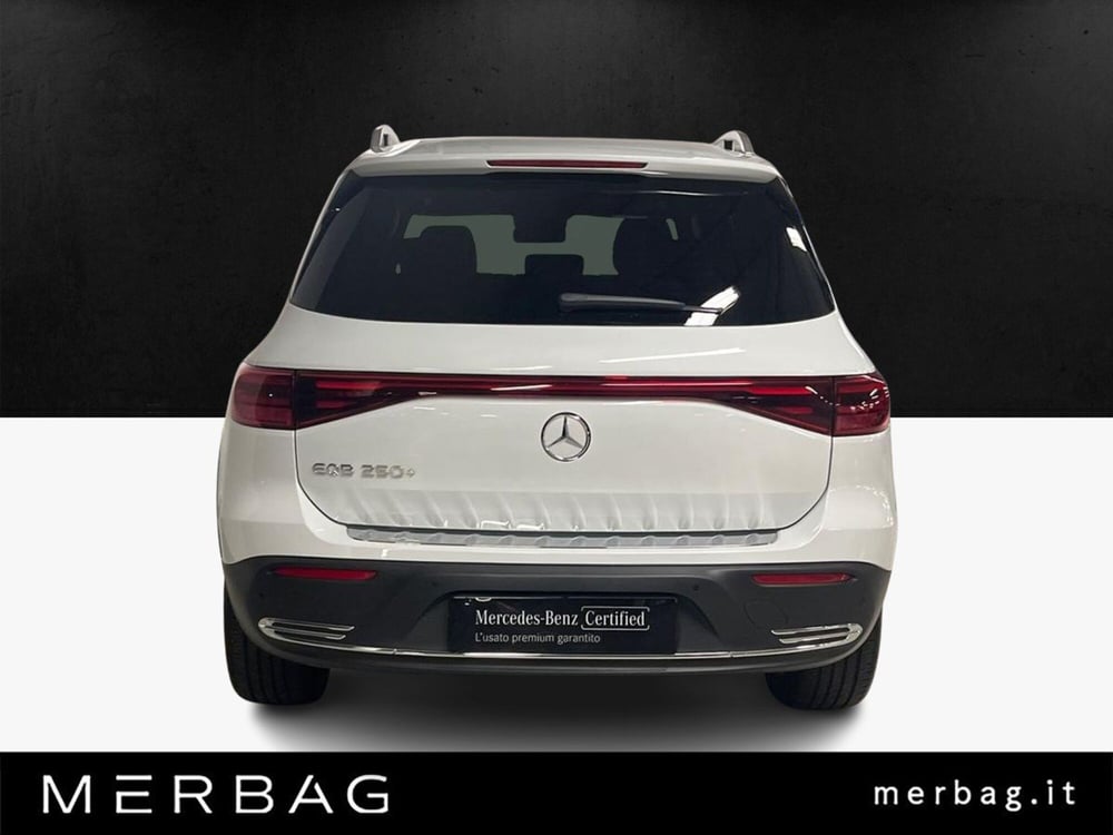 Mercedes-Benz EQB usata a Milano (4)