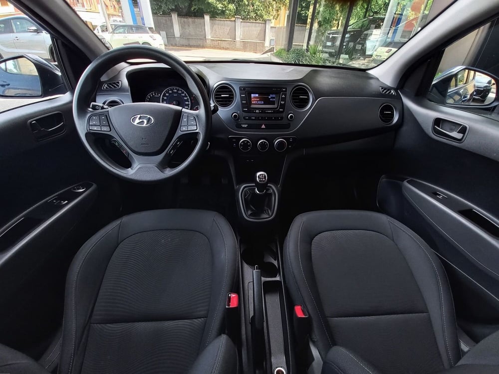 Hyundai i10 usata a Milano (8)