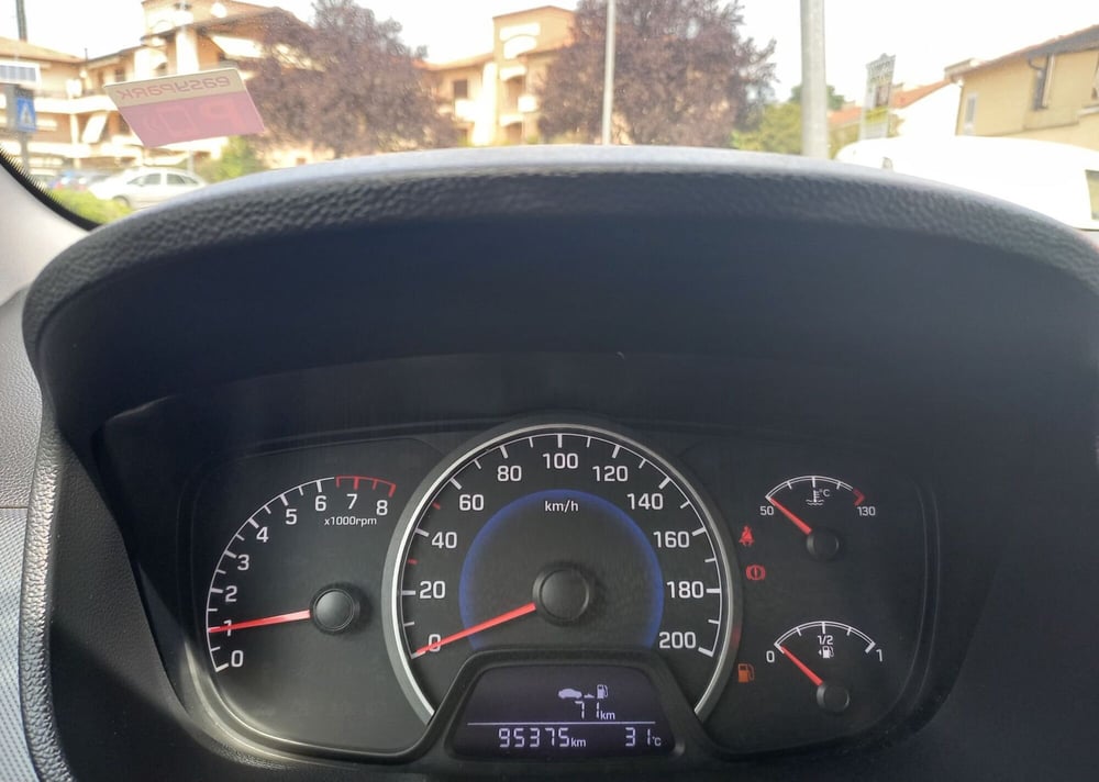 Hyundai i10 usata a Milano (9)