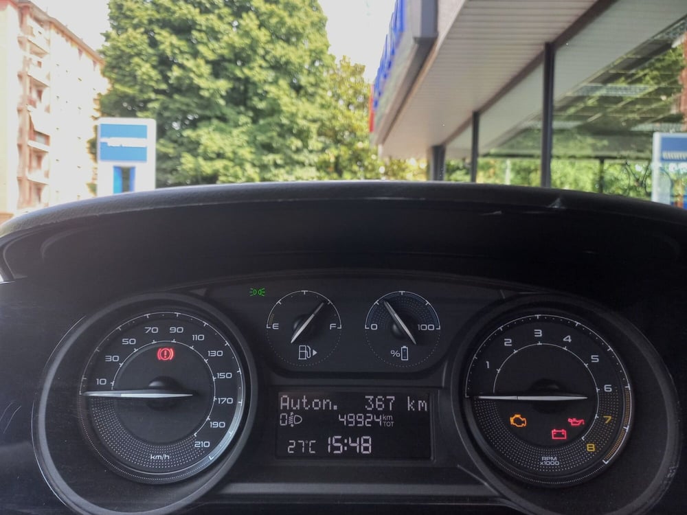 Lancia Ypsilon usata a Milano (9)