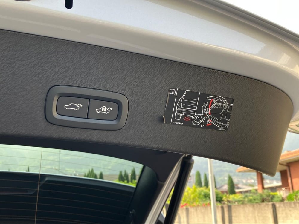 Volvo XC40 usata a Como (13)