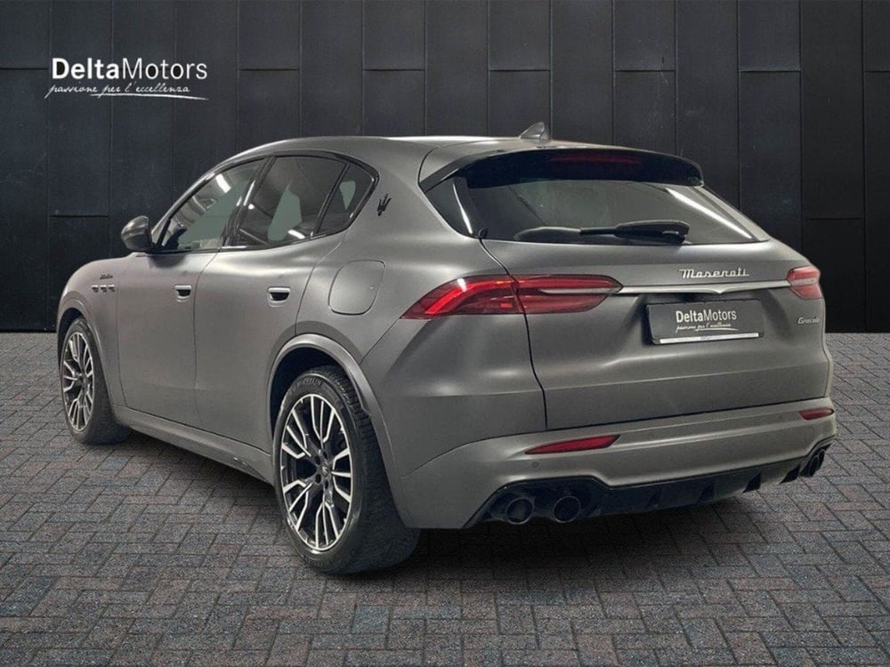 Maserati Grecale usata a Macerata (5)