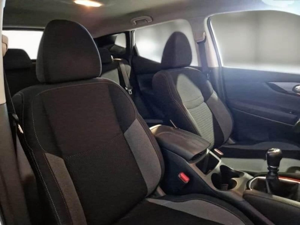 Nissan Qashqai usata a Macerata (9)
