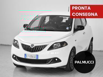 Lancia Ypsilon 1.0 FireFly 5 porte S&amp;S Hybrid Ecochic A. Ferretti del 2024 usata a Prato