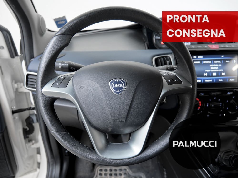 Lancia Ypsilon usata a Prato (14)