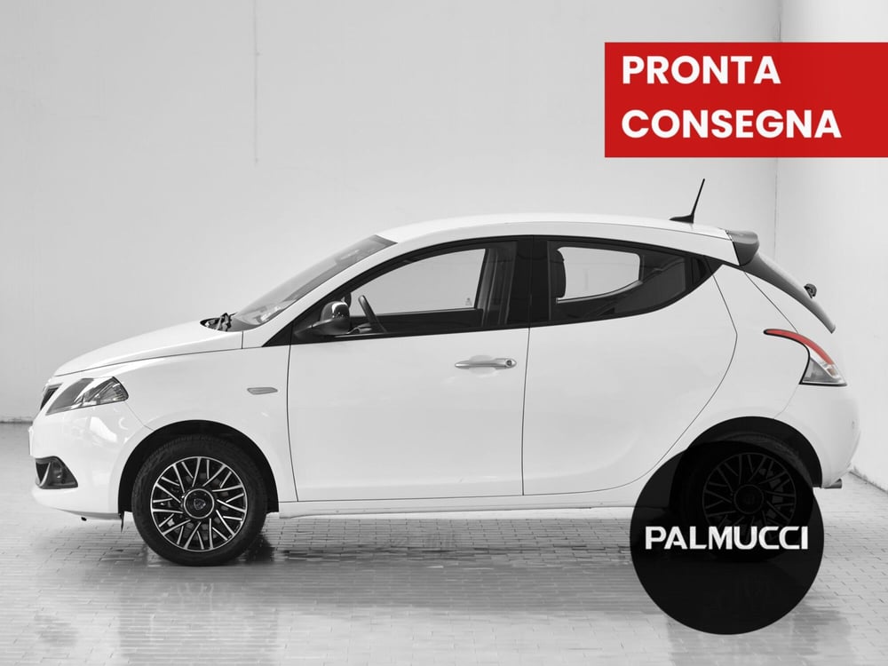 Lancia Ypsilon usata a Prato (3)