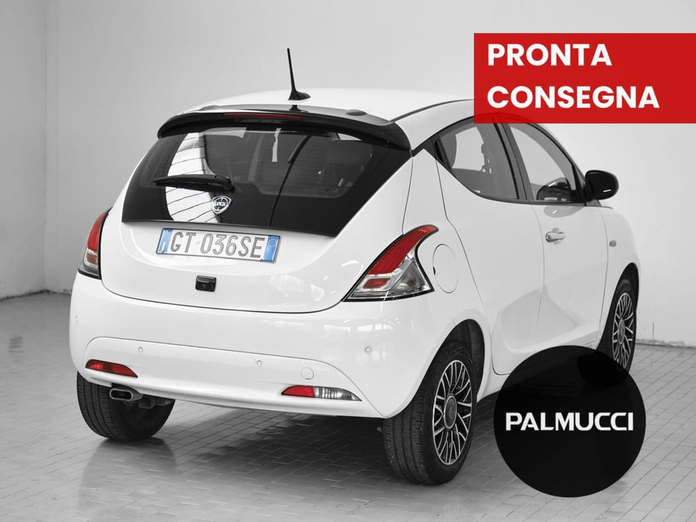 Lancia Ypsilon usata a Prato (5)