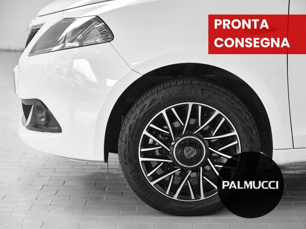 Lancia Ypsilon usata a Prato (6)
