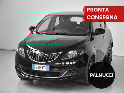 Lancia Ypsilon 1.0 FireFly 5 porte S&amp;S Hybrid Ecochic A. Ferretti del 2024 usata a Prato