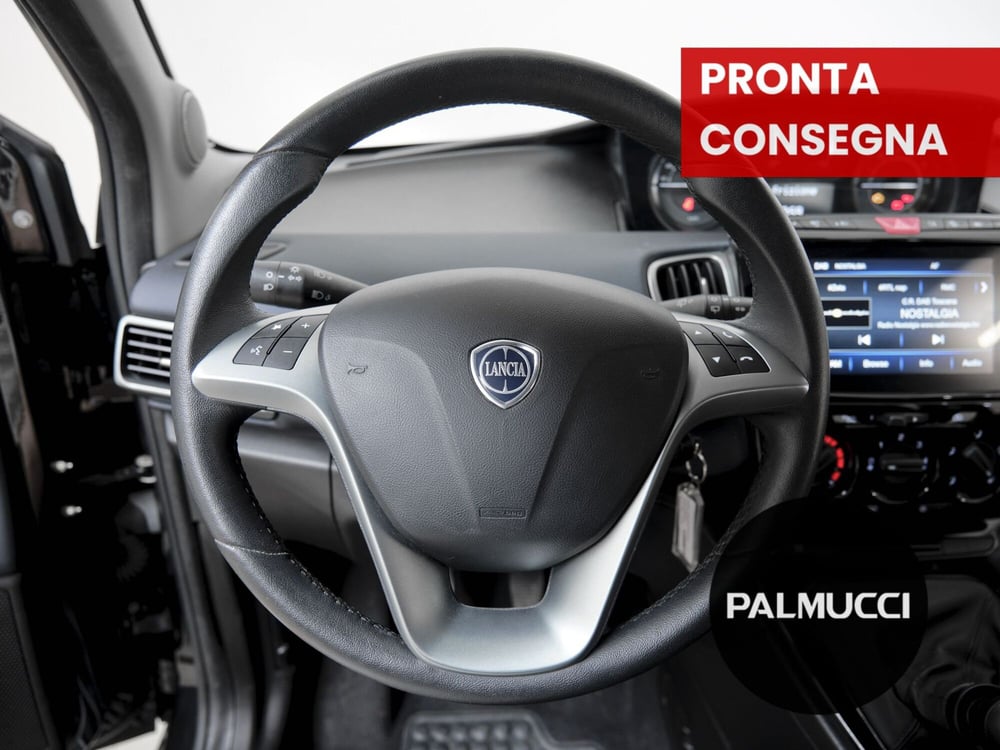Lancia Ypsilon usata a Prato (15)