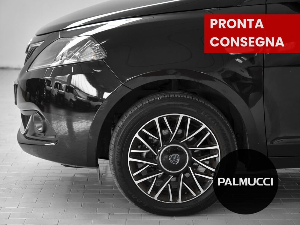 Lancia Ypsilon usata a Prato (5)