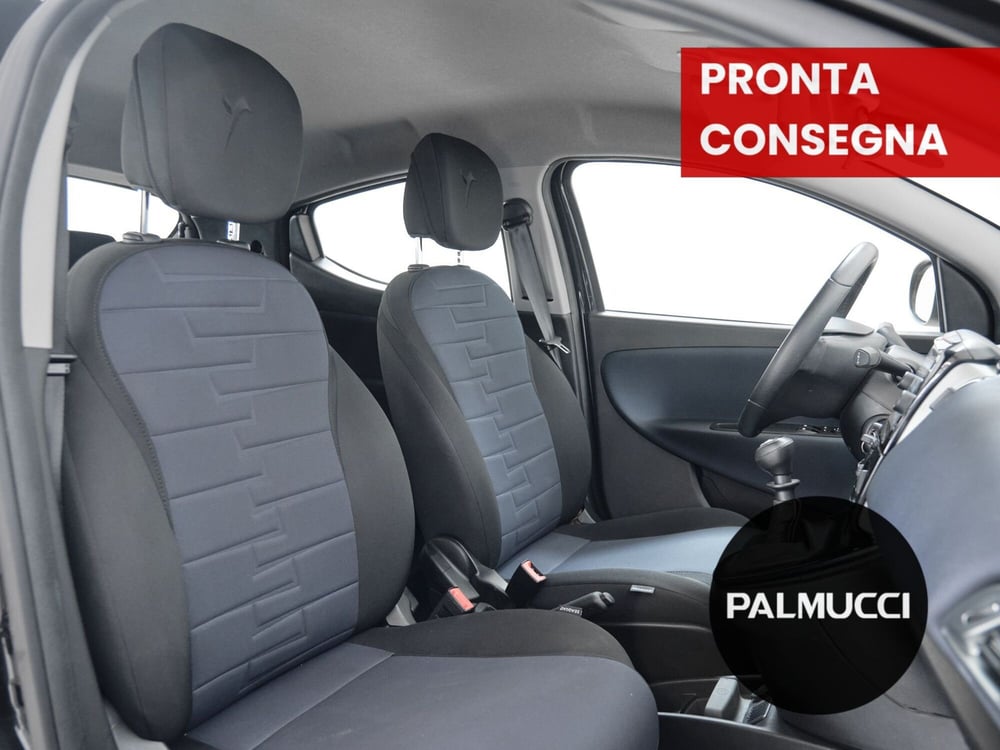 Lancia Ypsilon usata a Prato (7)