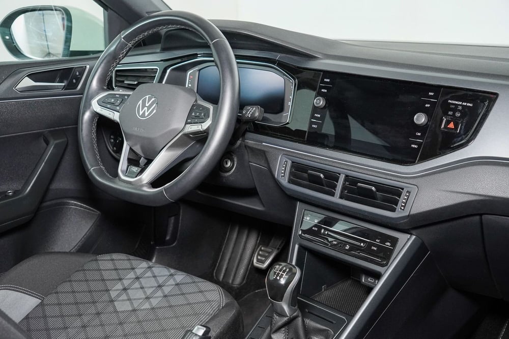 Volkswagen Taigo usata a Perugia (13)