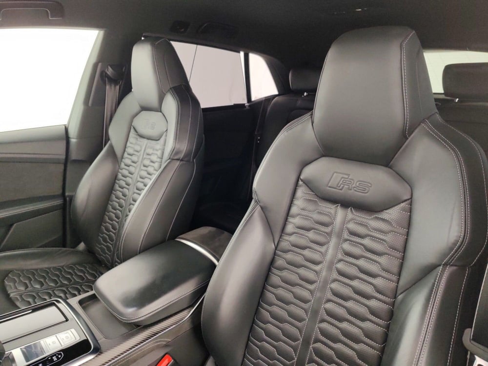 Audi RS Q8 usata a Massa-Carrara (11)