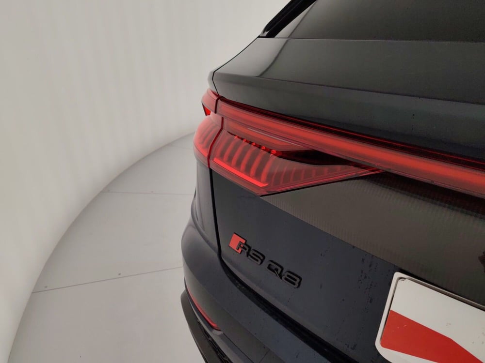 Audi RS Q8 usata a Massa-Carrara (15)