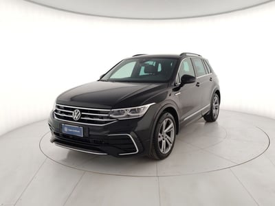 Volkswagen Tiguan 2.0 TDI 150 CV SCR DSG 4MOTION R-Line del 2023 usata a Massa