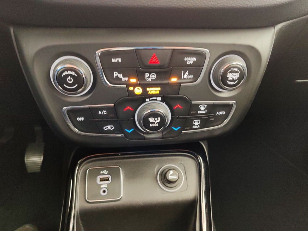 Jeep Compass usata a Massa-Carrara (18)