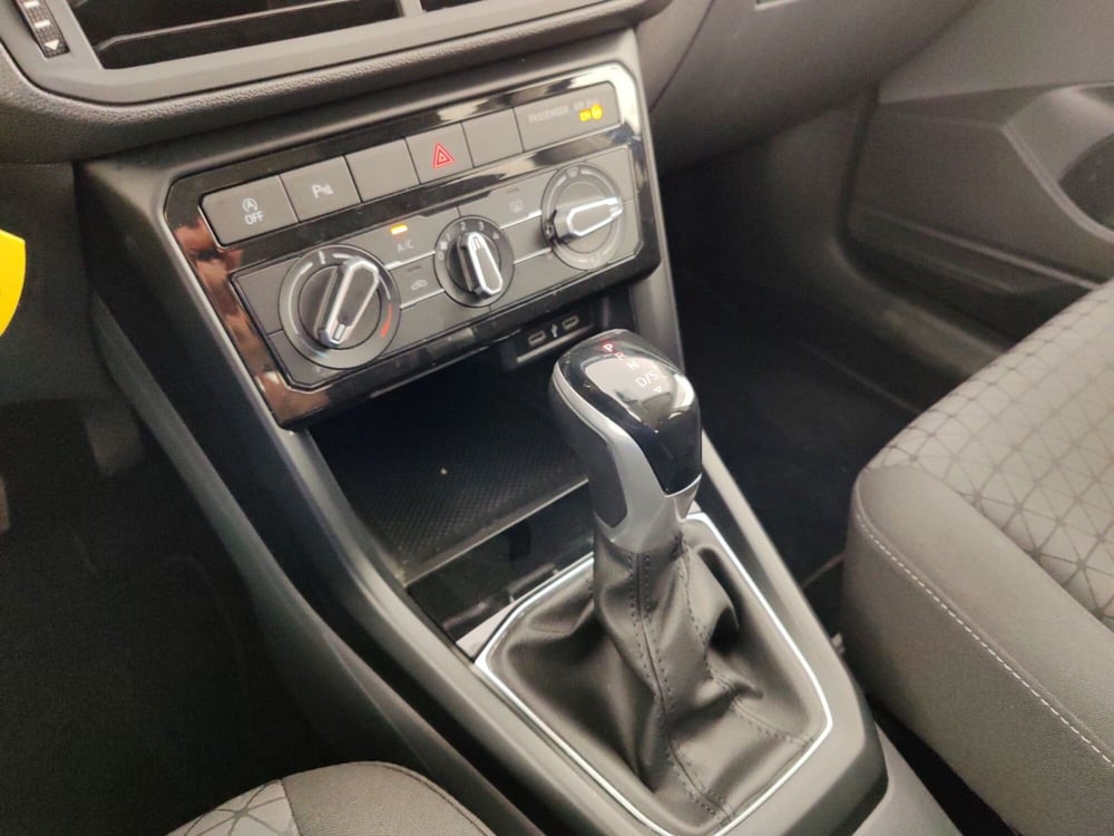 Volkswagen T-Cross usata a Massa-Carrara (11)