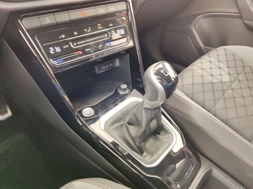 Volkswagen T-Roc usata a Massa-Carrara (11)