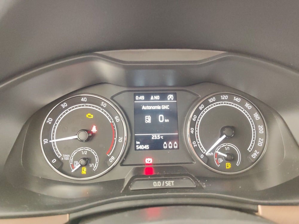 Skoda Kamiq usata a Massa-Carrara (15)